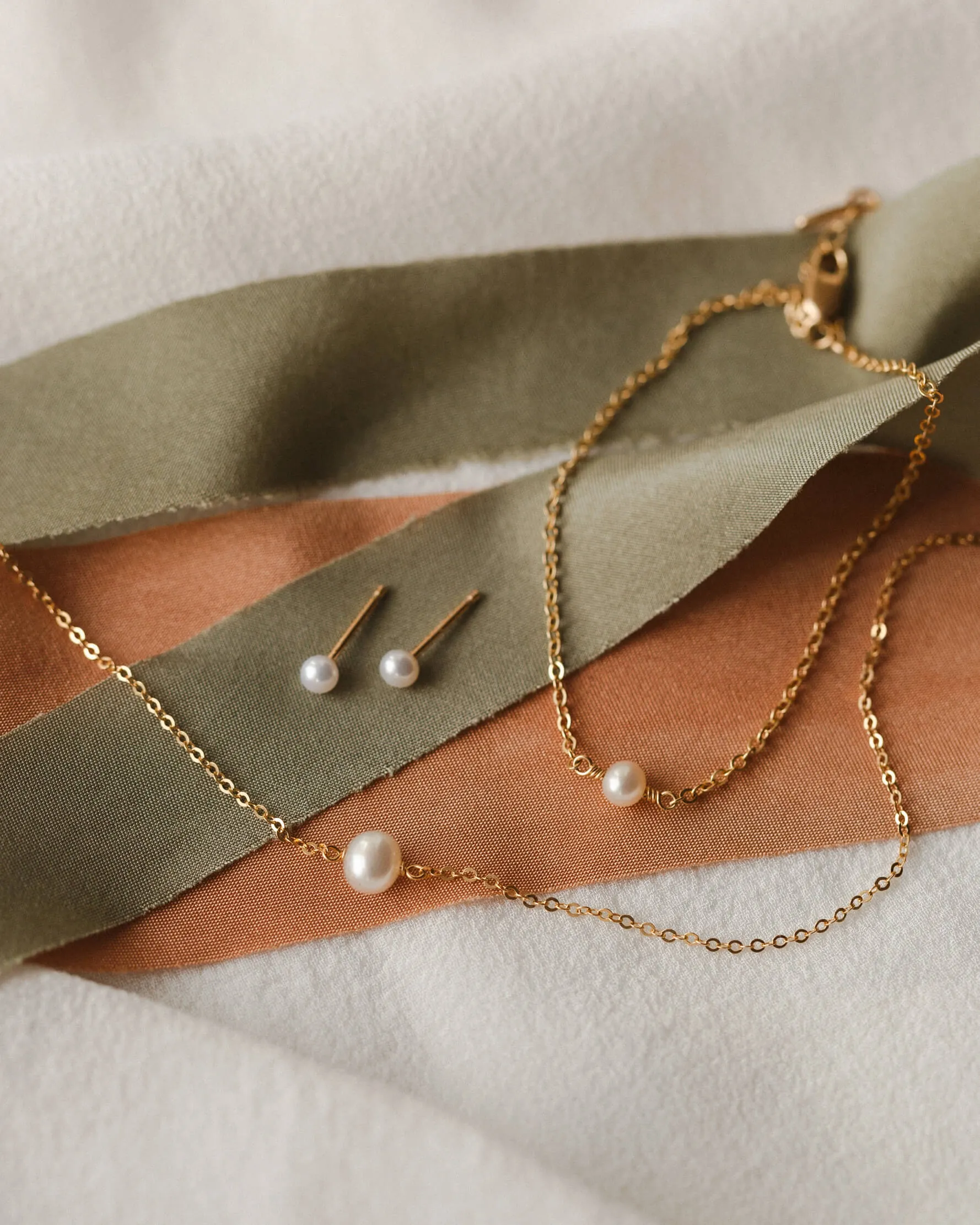 Essential Pearl Set